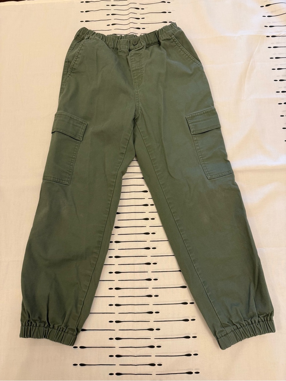 Uniqlo Olive Cargo Pants with Elastic Ankles